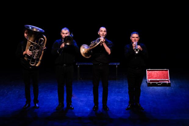 Photographie des musiciens de la compagnie Odyssée ensemble & Cie sur scène