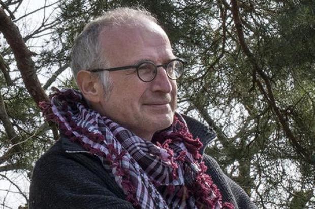 Photographie du préhistorien Boris Valentin