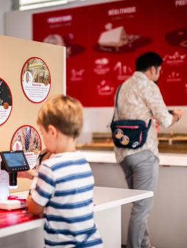 Vue de l'exposition "ça en jette ! Quand l'archéologie s'intéresse à nos déchets"
