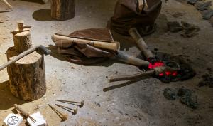 Reconstitution d'un atelier de bronzier