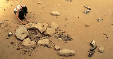 Fouille d'un foyer préhistorique - site d'Etiolles (91)