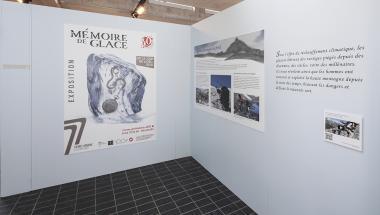 Entrée de l'exposition "mémoire de glace"