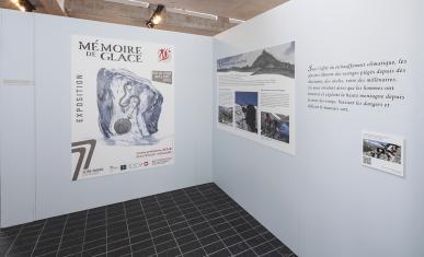 Entrée de l'exposition "mémoire de glace"