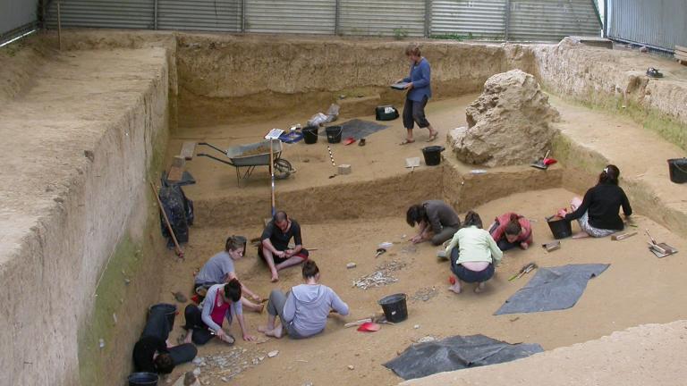 Vue du chantier de fouilles préhistoriques d'Etiolles (91)