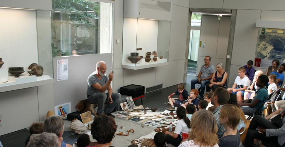 Bannière un musée à hauteur d'enfant