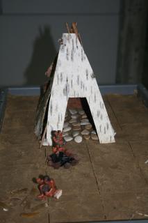 Maquette d'un habitat nomade préhistorique